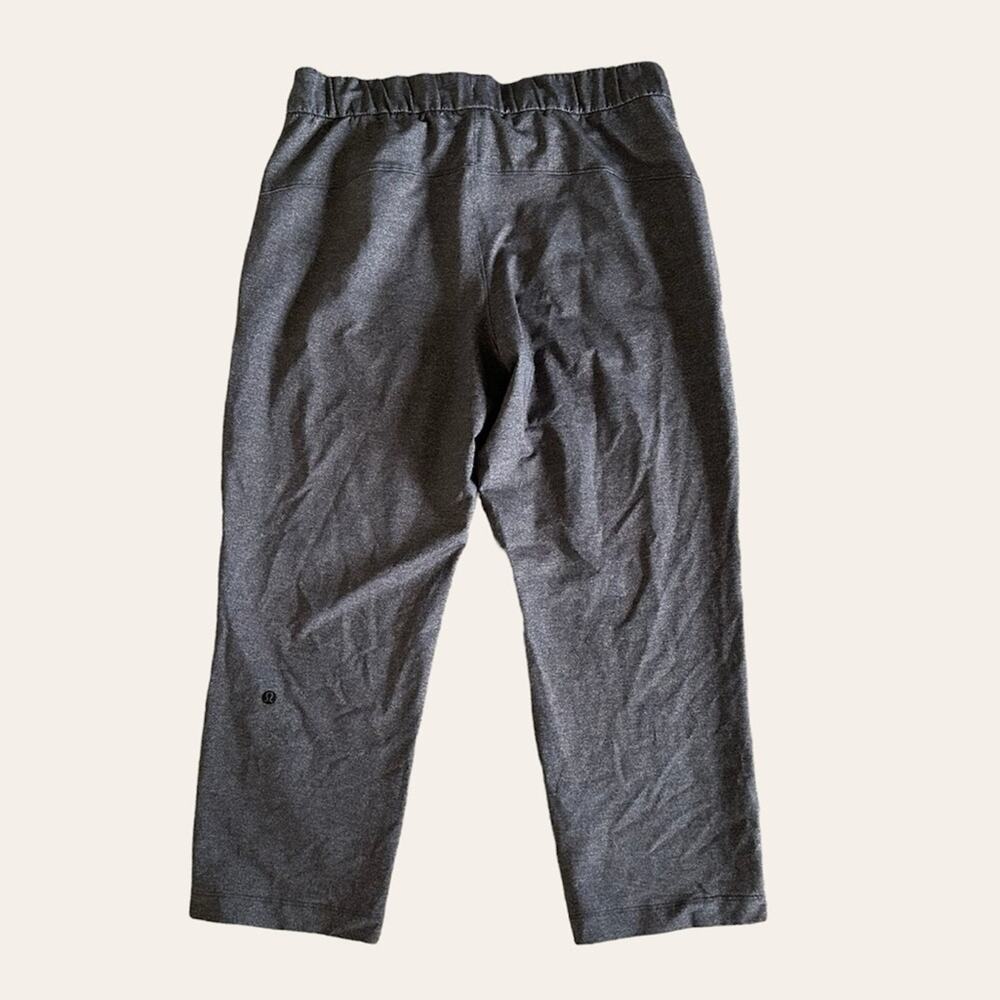 Lululemon On the Fly Crop 23" Heathered Black Pants - Picture 5 of 9